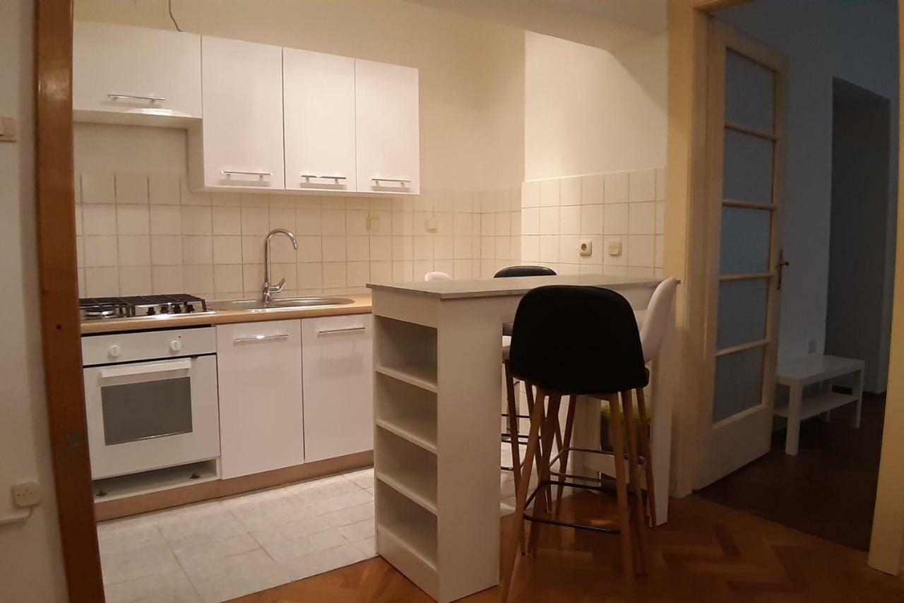 Apartman Pozeg Appartement Zagreb Buitenkant foto